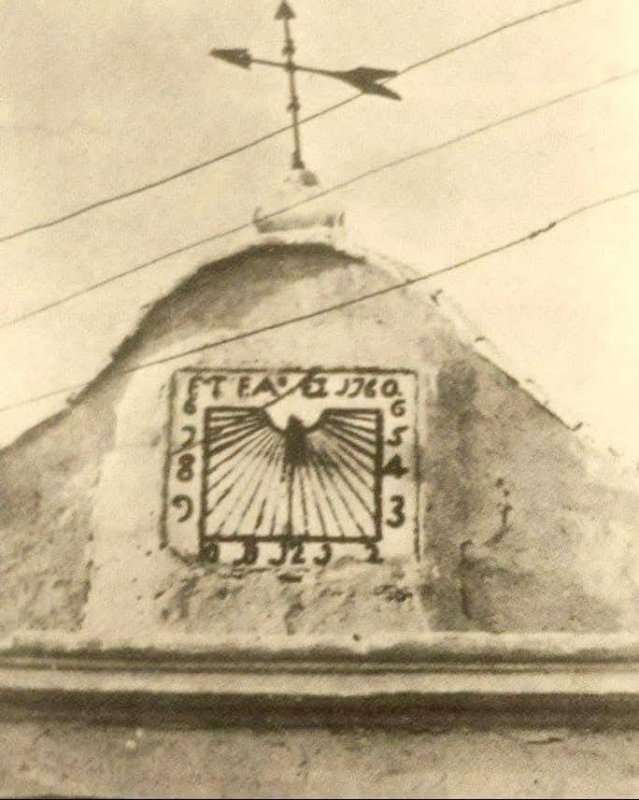 Roquetas de Mar – Edificio en calle Real