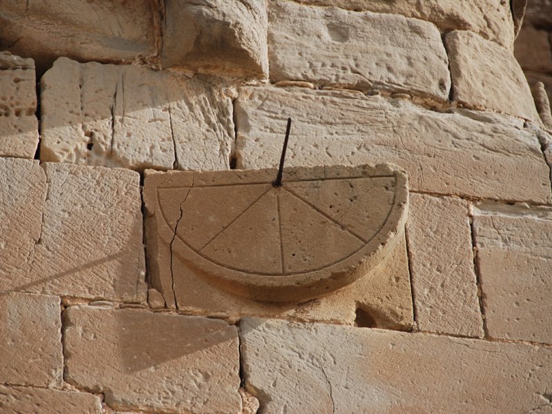 Reloj canónico orientado de la iglesia El Cristo de Caparroso (Navarra). Foto: Pedro J. Novella