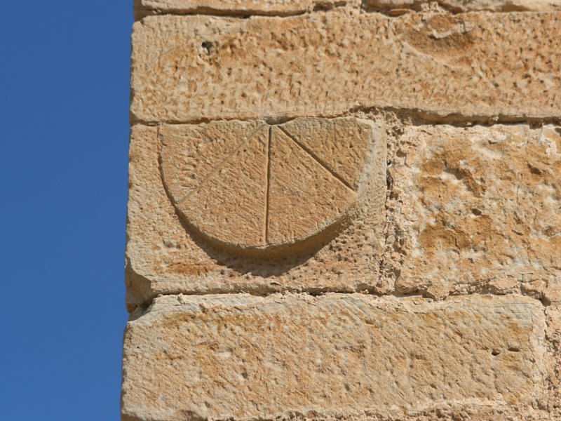 Reloj canónico orientado de la iglesia de Santacara (Nvarra). Foto: Pedro J. Novella